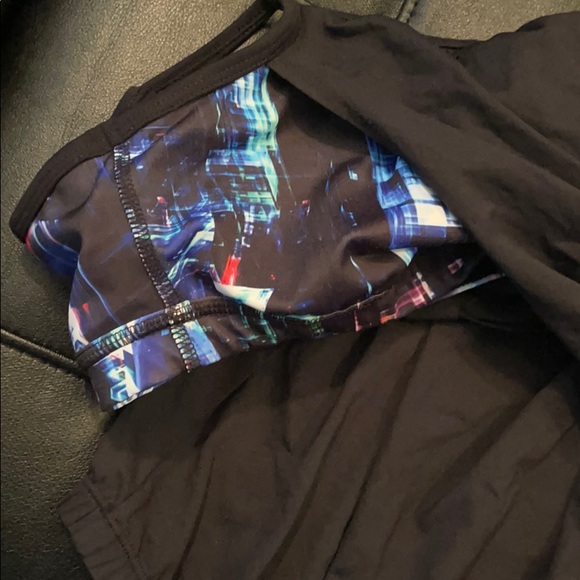 Express shelf bra tank, size S - Picture 3 of 7